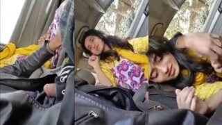 पाकिस्तानी माशूका को कार में ब्लोजॉब देने को लगाया (उर्दू ऑडियो)